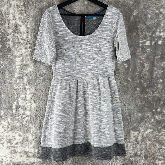 Buttons Brand Size L Mini Fit Flared Dress Heather Gray Short Sleev Scoop Neck - Picture 1 of 10